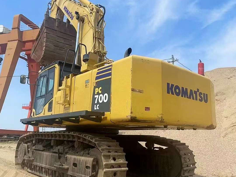Used Komatsu PC700-8 excavator | No. 24519-8