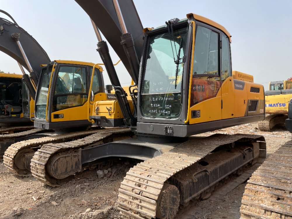 Used Volvo250 excavator No. 24125-1